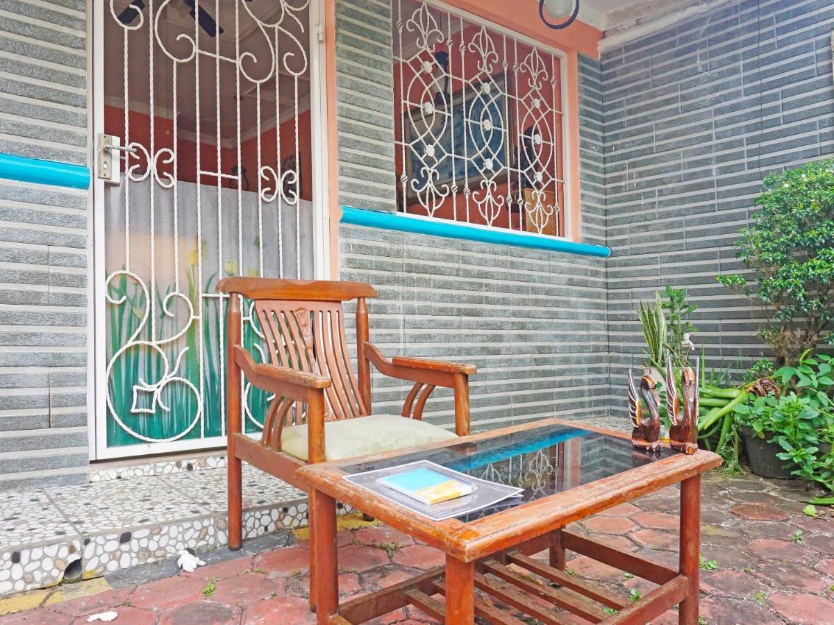 Oyo 90369 An Nur Family Homestay Syariah Cigombong Exterior photo