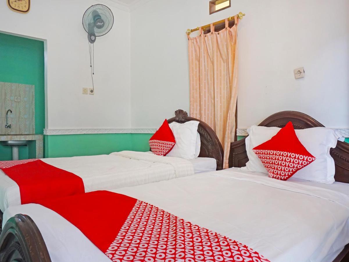 Oyo 90369 An Nur Family Homestay Syariah Cigombong Exterior photo